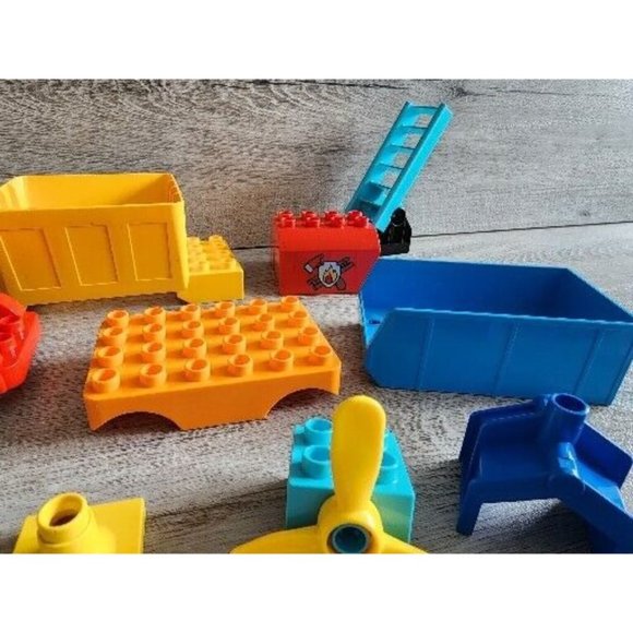 Mixed Lot Of Lego DUPLO Vehicle Parts - Costruction Cars, Trucks, Loading Chute - Picture 2 of 9